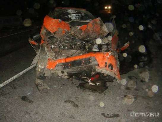 На Орловщине легковой «ВАЗ» въехал в стоящую «ГАЗель»