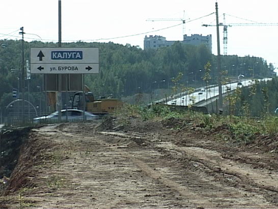 Рабочие на "юбилейных" стройках продолжают работать в долг. Строителям Раздольной должны за полгода 