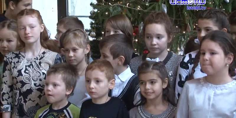 Вместе с Рататуем болховские ребятишки посетили резиденцию Деда Мороза