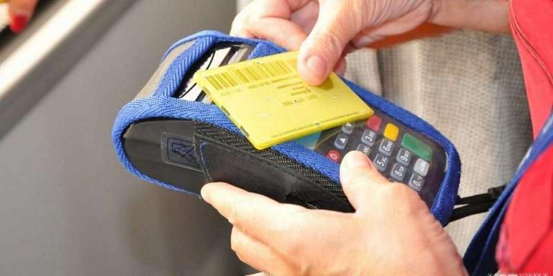 Пополнять проездные орловчане теперь смогут только безналичным способом