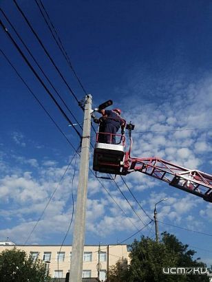 В Железнодорожном районе Орла продолжают устанавливать фонари на солнечных батареях В Железнодорожном районе Орла продолжают устанавливать фонари на солнечных батареях