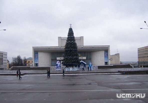 В Орле открылась главная городская елка