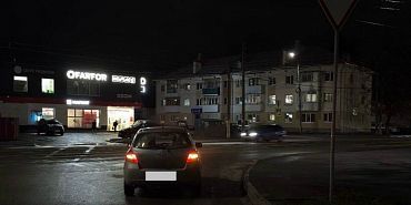 В Орле «Тойота» сбила пенсионерку на тротуаре