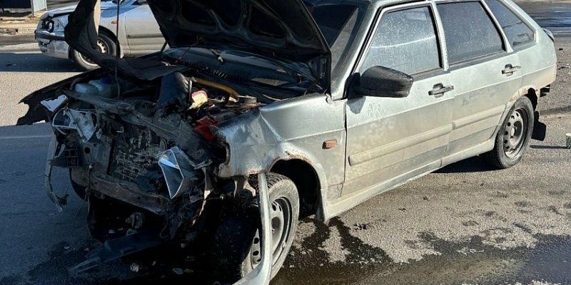 В Орле произошло ДТП с пострадавшей: столкнулись «ВАЗ‑2114» и «Хёндэ Элантра»