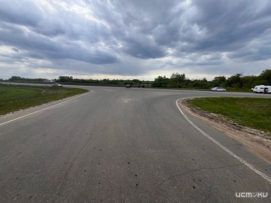 Не уступил: на Орловщине две «Лады» не разъехались на перекрестке