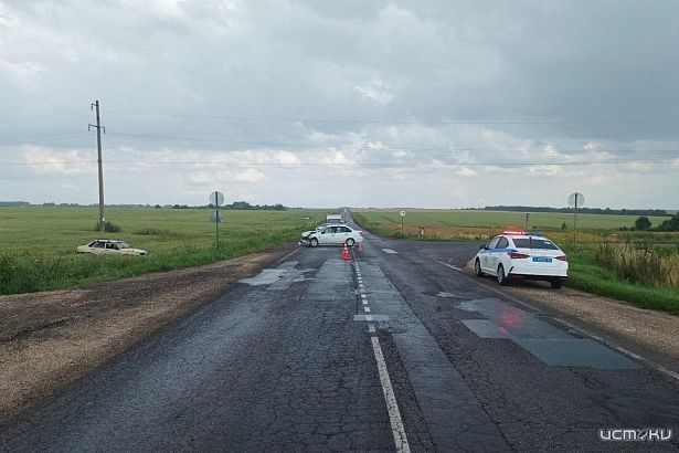 Под Орлом произошло ДТП с участием двух легковушек