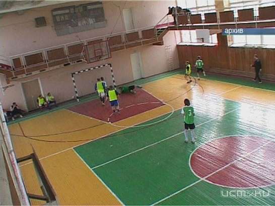 В Орле проходит открытое Первенство города по миди-футболу