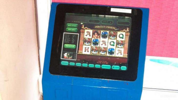 Двое орловчан превратили три пивных бара в игровые салоны