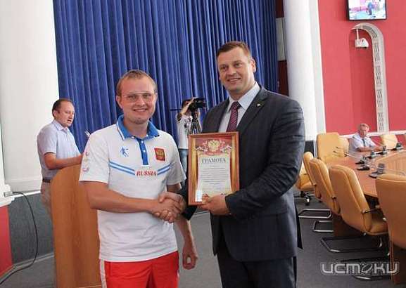 60 орловских спортсменов и тренеров получили награды в честь Дня физкультурника