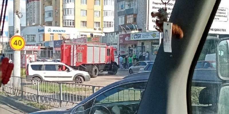 В Орле горит курьерская служба «СДЭК»