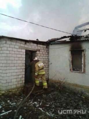 Жителя Ливенского района вытащили из полыхавшего дома