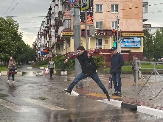 Вчерашний ливень опять застал Орел врасплох. 