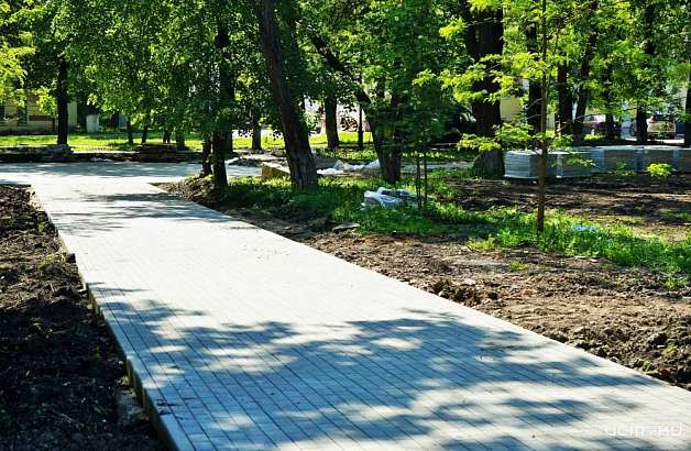 В сквере им. Л.Н. Гуртьева города Орла завершено устройство дорожно-тропиночной сети