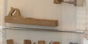 В Орловском Краеведческом музее проходит выставка старинных столярных инструментов