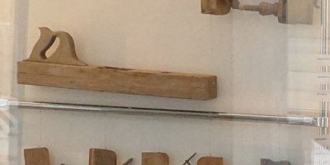 В Орловском Краеведческом музее проходит выставка старинных столярных инструментов