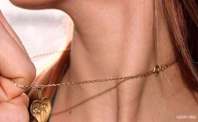 В Орле с посетительницы кафе сорвали золотую цепочку за 50 тыс. рублей