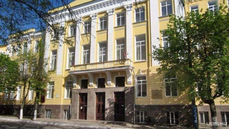 В Орле студенты университета экономики и торговли тоже будут учиться дома