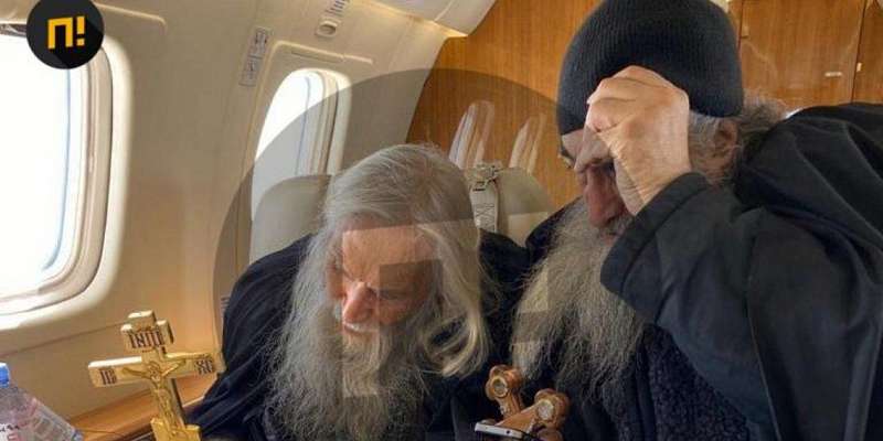 Орловский старец облетел Москву и Петербург с молитвой против COVID-19