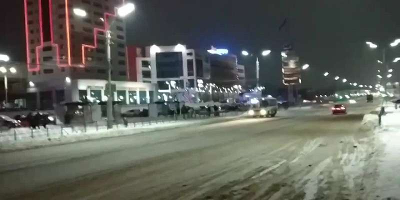 ВИДЕО: орловчанка рассказала об отчаянных попытках уехать вечером с ГРИННа на маршрутке1610956837