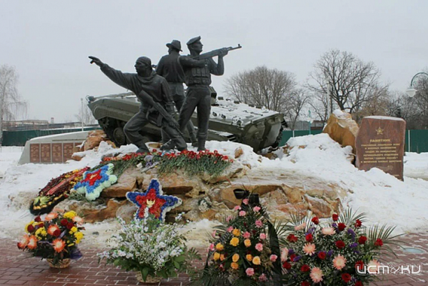 Завтра на полдня запретят стоянку у памятника участникам локальных войн