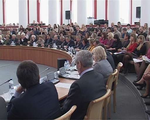 "Бюджет позволит нам пить коньяк и давить клопов". Сегодня состоялись публичные слушания по бюджету Орловской области 