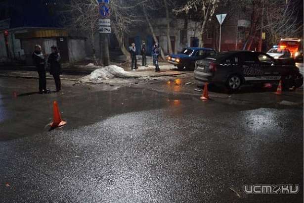 В Орле столкнулись «Шкода» и «семерка». Пострадал 25-летний парень