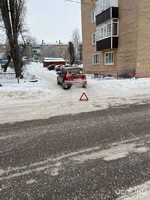 В Ливнах машина сбила пешехода на тротуаре