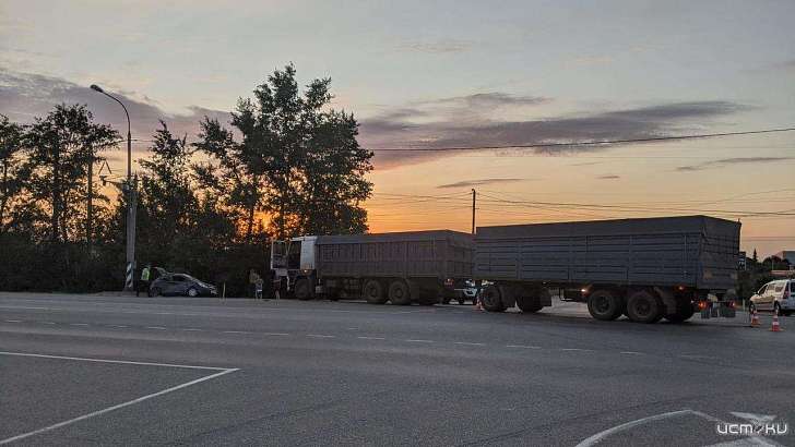 Трое человек попали в больницу после аварии на орловской объездной