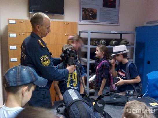 Орловские спасатели провели экскурсию для школьников 