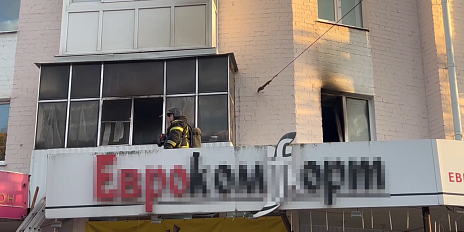 На площади Поликарпова в Орле выгорела квартира 