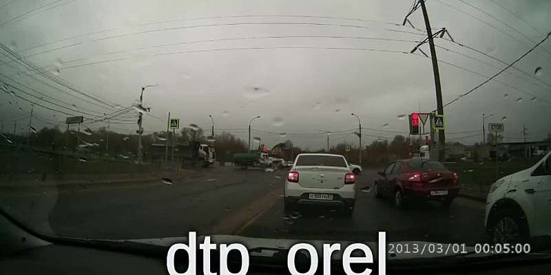 Автомобилисты в Орле нашли "чудо-светофор"