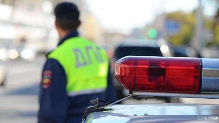 Сотрудники орловского ГИБДД помогли водителю