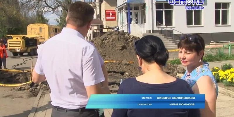Запущенные дворы, разбитые дороги и мусор — проблемы Северного района Орла налицо