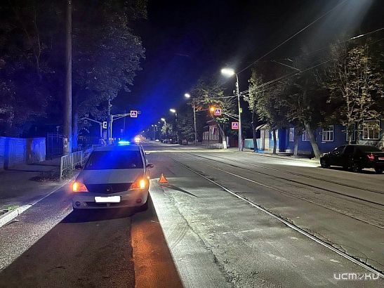 В Орле пешеход попал под колеса авто, переходя дорогу в неположенном месте 