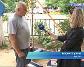 Превратил двор в сказку: орловчанин с фантазией своими силами сделал детям подарок