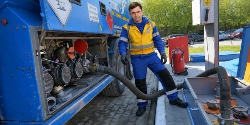 На фоне коллапса с бензином в Орловской области орловчане принялись делать мемы с губернатором 