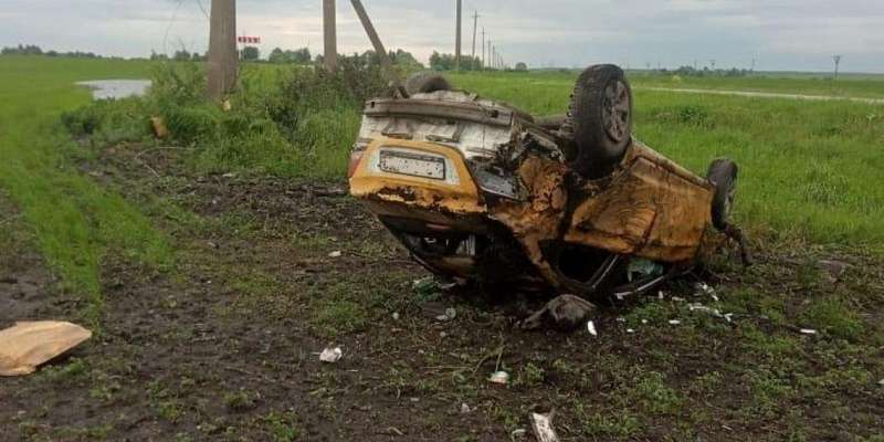 На Орловщине пьяный 17-летний водитель перевернулся на иномарке 