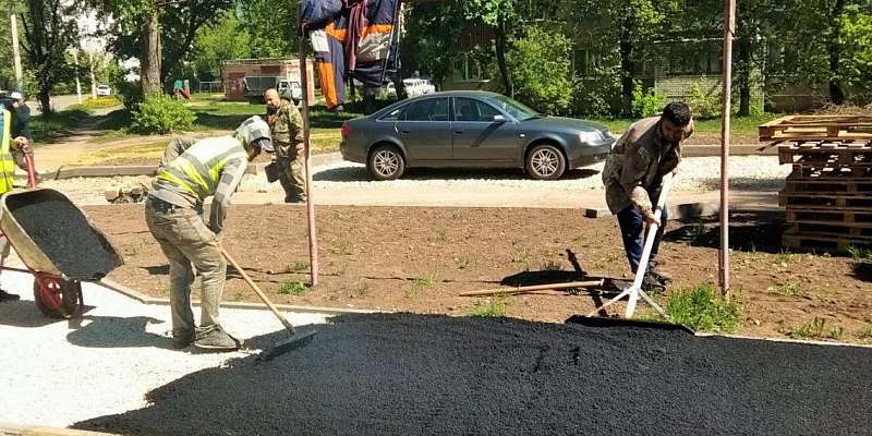 2 из 67: какие орловские дворы могут похвастаться свежим ремонтом