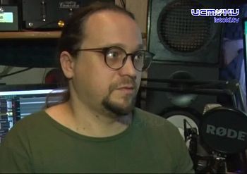 Кто такой музыкант? С простыми вопросами, но которые порой очень важны - мы приехали в гости к орловчанину, который и в переходах играет, и в популярн...