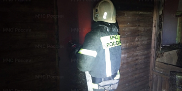 спасатели мчс пожар Орловские спасатели: 21 выезд за сутки, ликвидация пожаров и обезвреживание снаряда