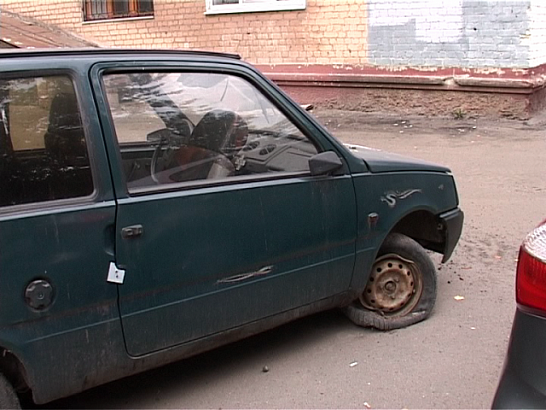 Новости за 90 секунд: грабители заинтересовались фирмами по микрозаймам, более ста многодетных семей будут строить дома на только полученной земле, а из городских дворов должны исчезнуть бесхозные авто