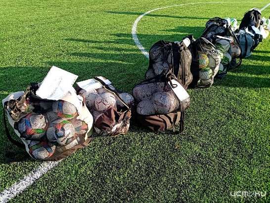 В Орле открыли новое футбольное поле за 40 млн рублей