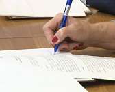 Одни - без асфальта во дворах, другие - без крыши над головой. На планёрке в мэрии обсудили срывы сроков программ ремонта