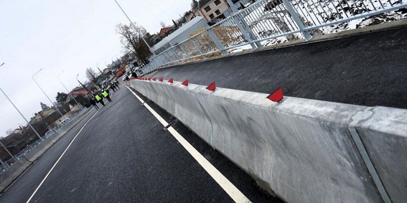 В Орле открыли движение по Колхозному мосту 