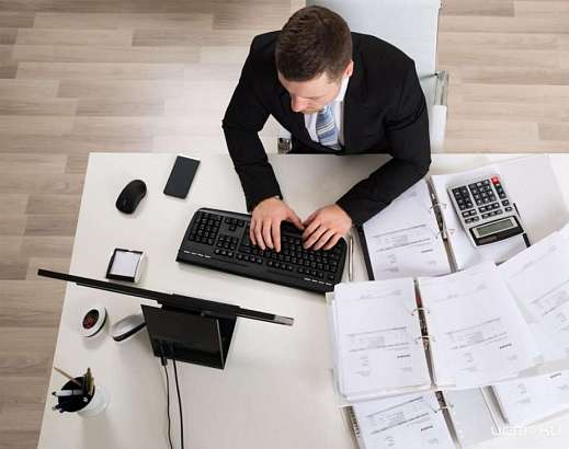 Орловчане с доходом выше среднего чаще признают, что связи помогли им построить карьеру, но отказываются считать их главным фактором успеха- опрос