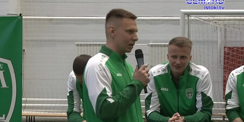 ФК "Орел" провел традиционную встречу во своими болельщиками