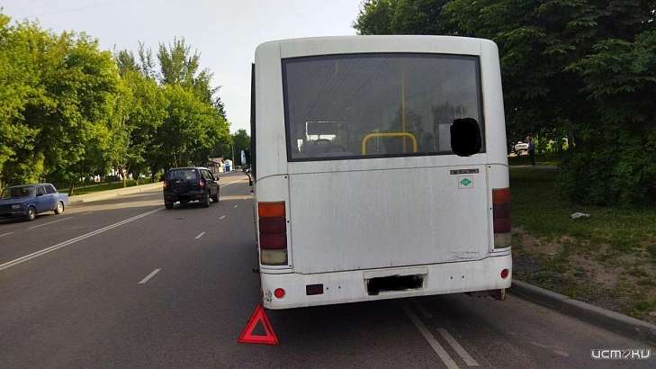 В орловской маршрутке упала престарелая женщина