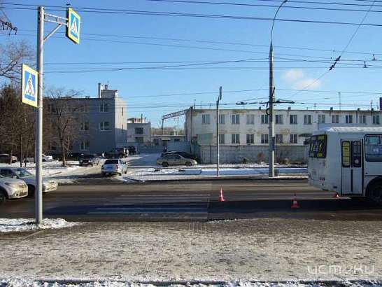 В Орле маршрутка на пешеходном переходе сбила 82-летнего пенсионера