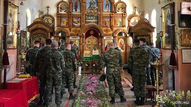 Орловские сотрудники ФСИН пришли в храм
