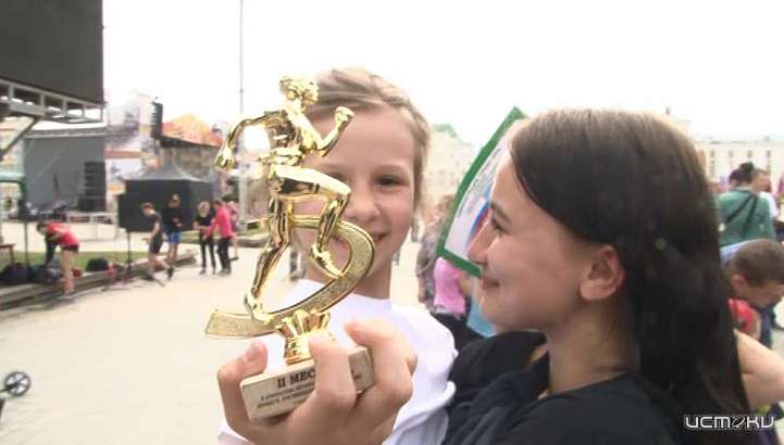 Орловчане от мала до велика участвовали в праздничном легкоатлетическом пробеге